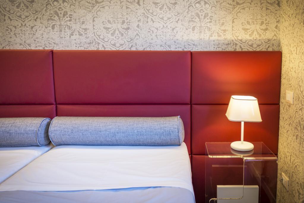 Residenza Monfy Hotel Roma Ngoại thất bức ảnh